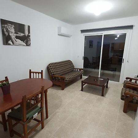 Lovely Apartment At The City Center Of Paphos Eksteriør bilde