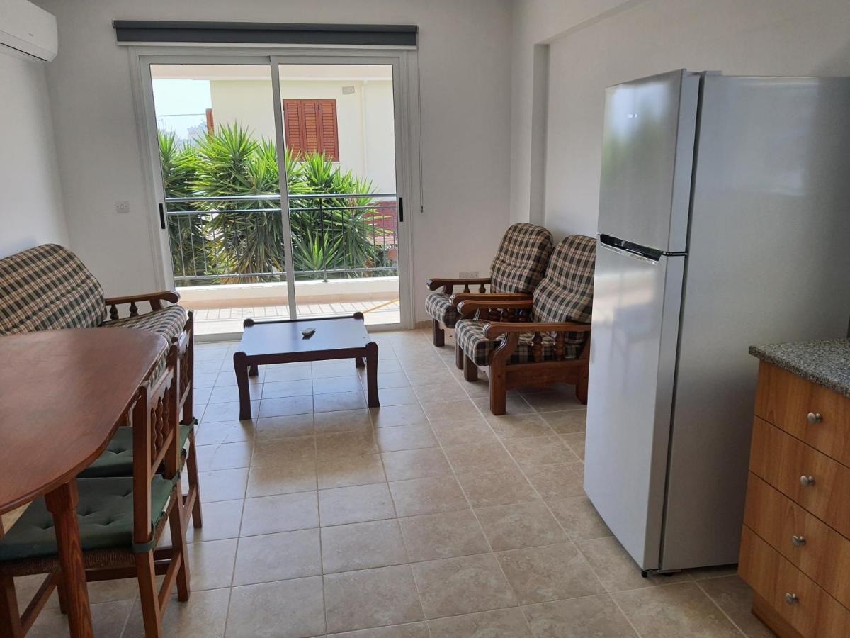 Lovely Apartment At The City Center Of Paphos Eksteriør bilde